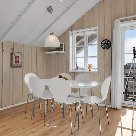 Holiday home 3 Bedroom Amazing In Romo *