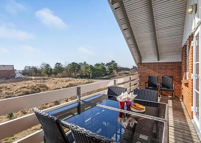 3 Bedroom Lovely In Ferienhaus Romo