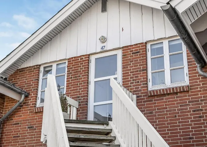 3 Bedroom Lovely In Ferienhaus Romo