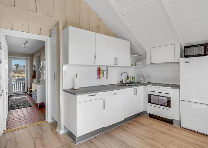 3 Bedroom Lovely In Romo